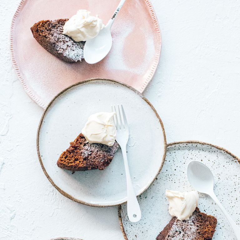 Slow Cooker Sticky Date Pudding